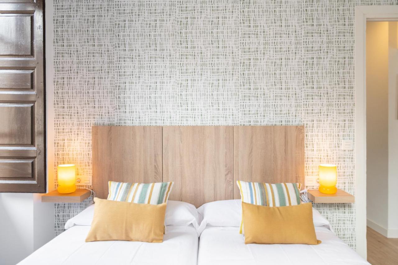 Apartamentos Luna Suites Palacio Dorita Granada Exteriör bild